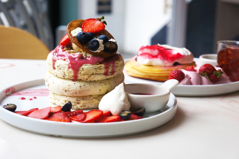 「ベリーとジャスミンのふわふわパンケーキ」税込み1,950円