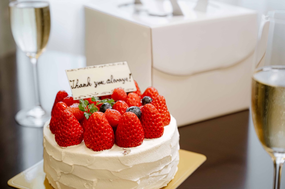 「東京ステーションホテル」ケーキイメージ