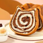 「ねこねこ食パン チョコもっちー」1本・税込み880円