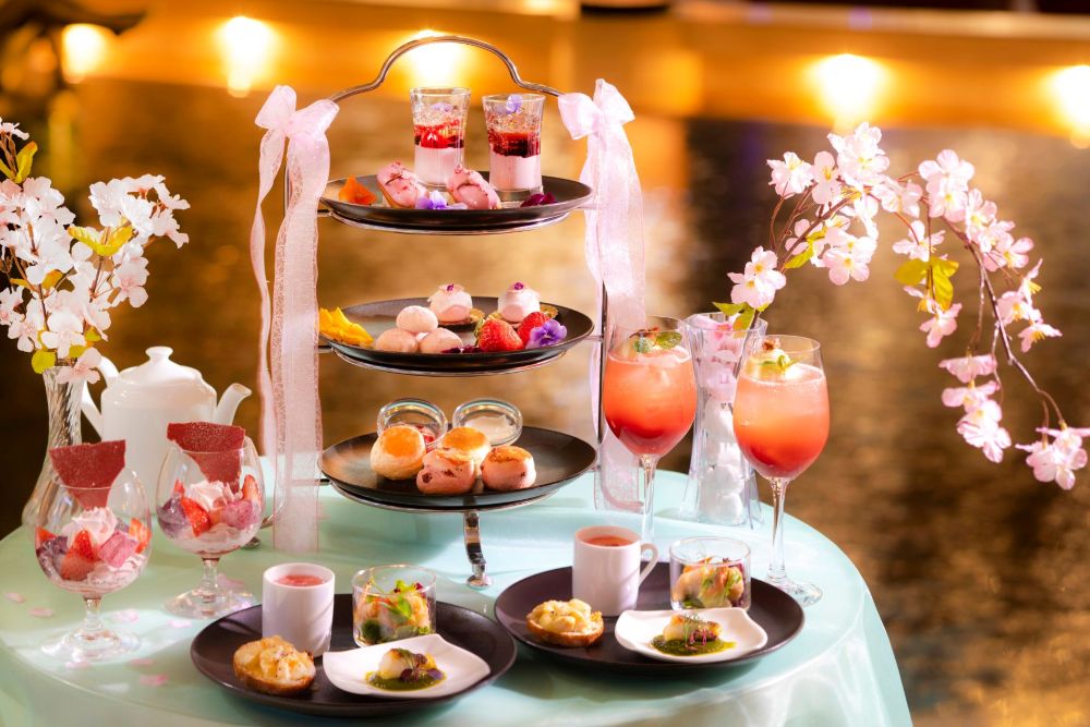 「春色アフタヌーンティーセット～桜と苺～」イメージ