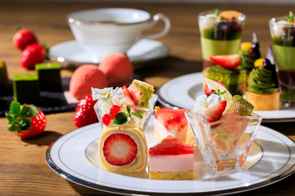 「苺と抹茶のアフタヌーンティー」イメージ