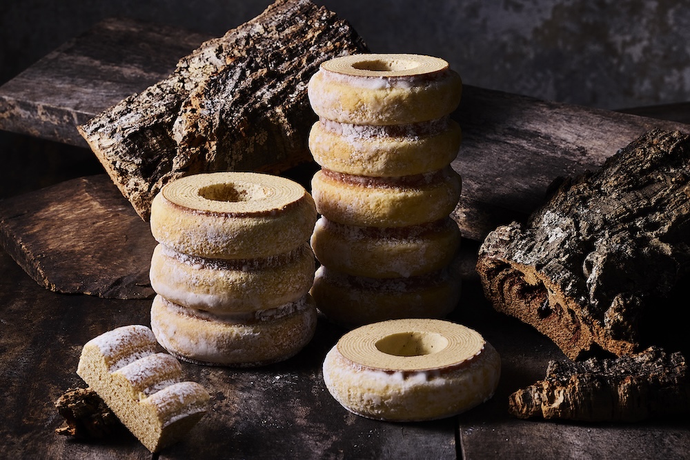 「バウムクーヘン REY」カット・303円〜