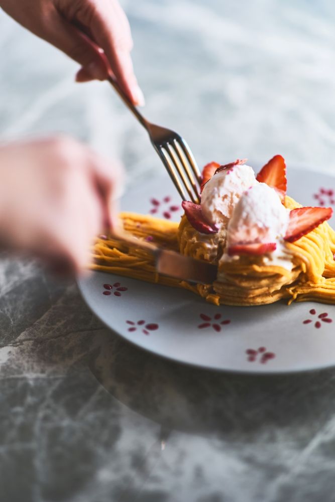 「桜舞う蜜芋モンブランパンケーキ」税込み1,980円