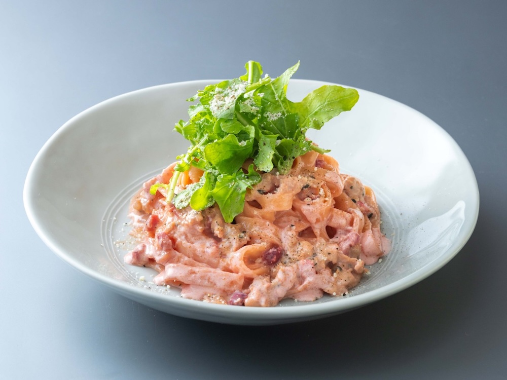 「春ピンクカルボナーラフェットチーネ（生パスタ）」イメージ