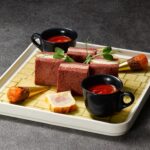 「バックロットカフェ」で販売される「ダイアゴン横丁の買い物リストアフタヌーンティー」税込み7,500円