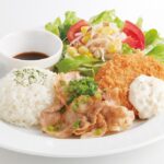 【金曜日】「焼きしゃぶとポテトコロッケ&蒸し鶏サラダ」スープバー付き・税込み700円
