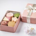 「パティスリー・バイ・ウェスティンホテル東京」で販売される「シーズナルクッキー缶～Spring～」税込み3,200円