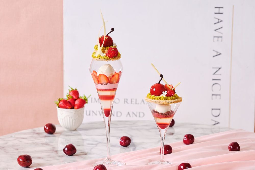 オプションメニューの「いちごとチェリーのジュエルパフェ」イメージ