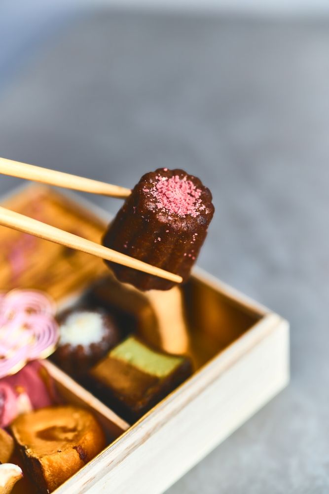 「蜜芋尽くしのスイーツお重箱〜桜霞〜」税込み7,980円