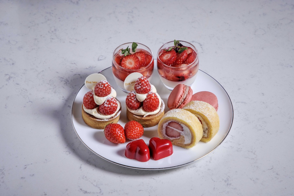 「お花見ナイトハイティー」税込み9,400円〜（サービス料含む）