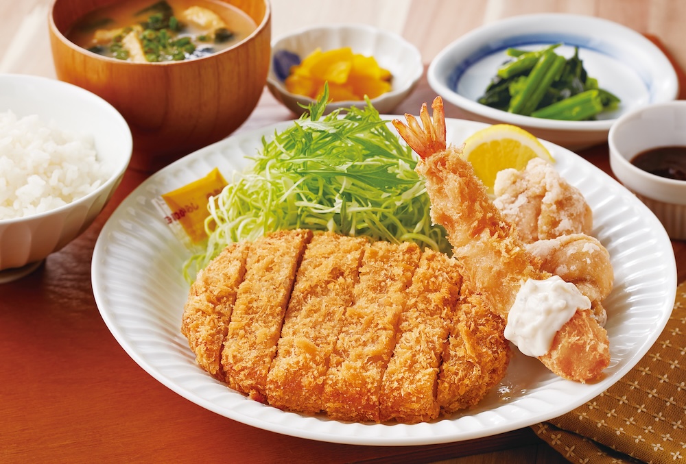 「ロースかつの特選バラエティフライ定食」税込み1,065円（税込み1,098円からプライスダウン）