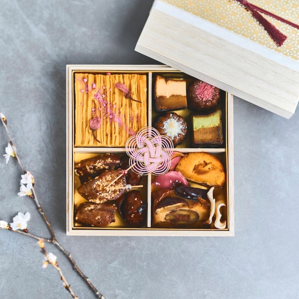 「蜜芋尽くしのスイーツお重箱〜桜霞〜」税込み7,980円