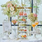 「ストリングスホテル 名古屋」のニューヨークラウンジにて販売される「初夏のいちごと抹茶アフタヌーンティー」イメージ