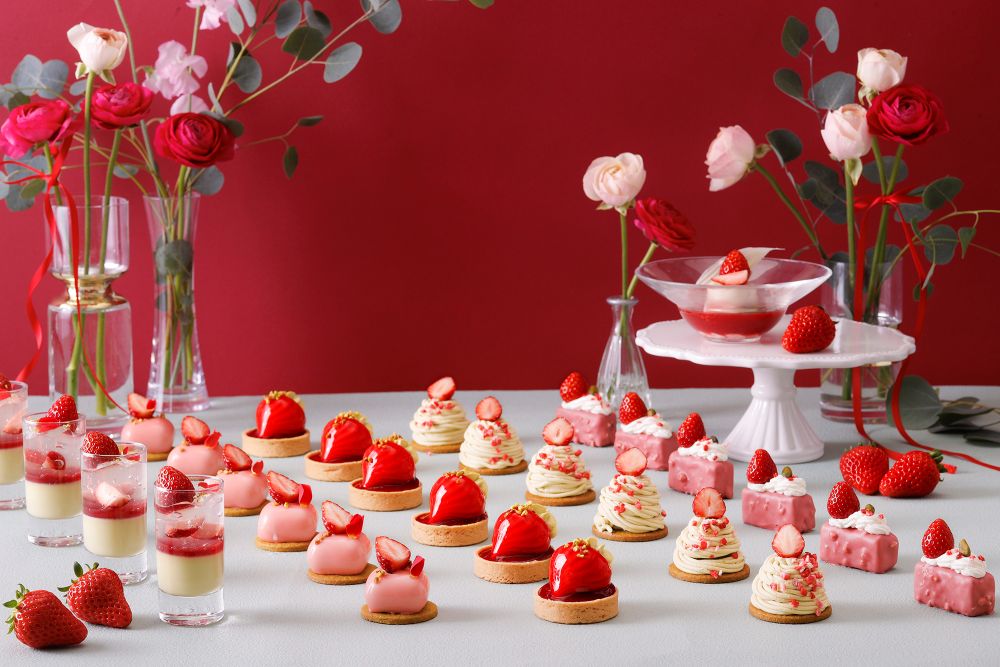 「完熟いちごとピスタチオのアフタヌーンティー」イメージ