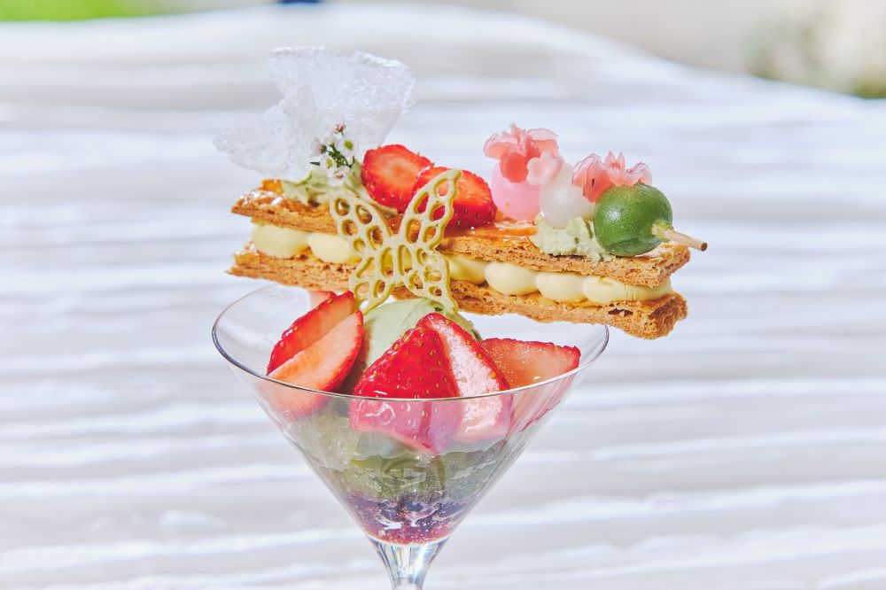 オプションメニューの「いちごと抹茶のミルフィーユパフェ」イメージ