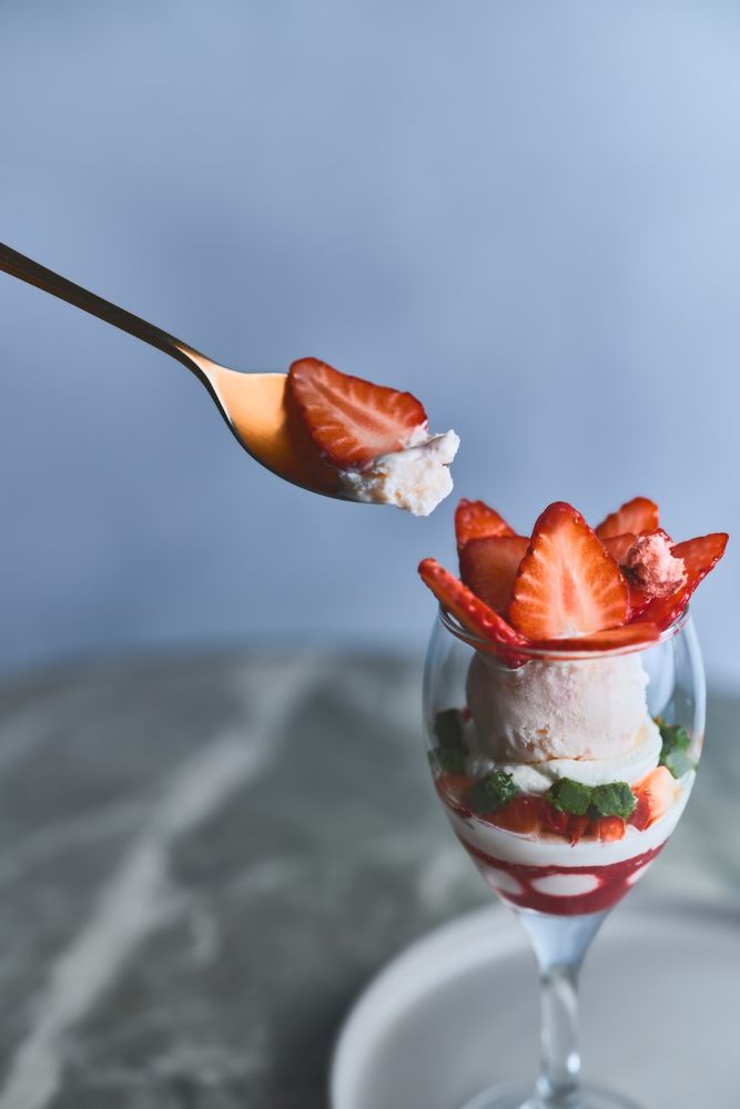 「桜薫る苺グラスパフェ」税込み1,780円