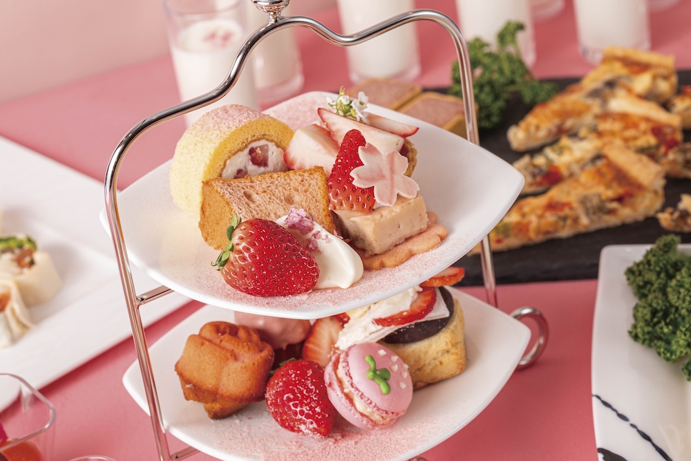 アフタヌーンティービュッフェ「ペタル・ドゥ・フレーズ」イメージ