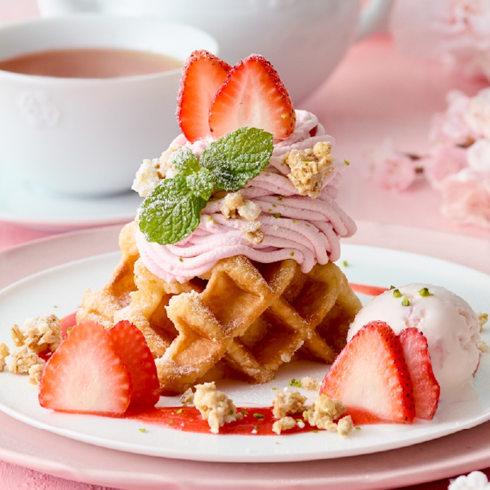 3月5日〜4月22日に販売される「アフタヌーンティー・ティールーム」の「さくらと苺のモンブランワッフル」税込み1,850円