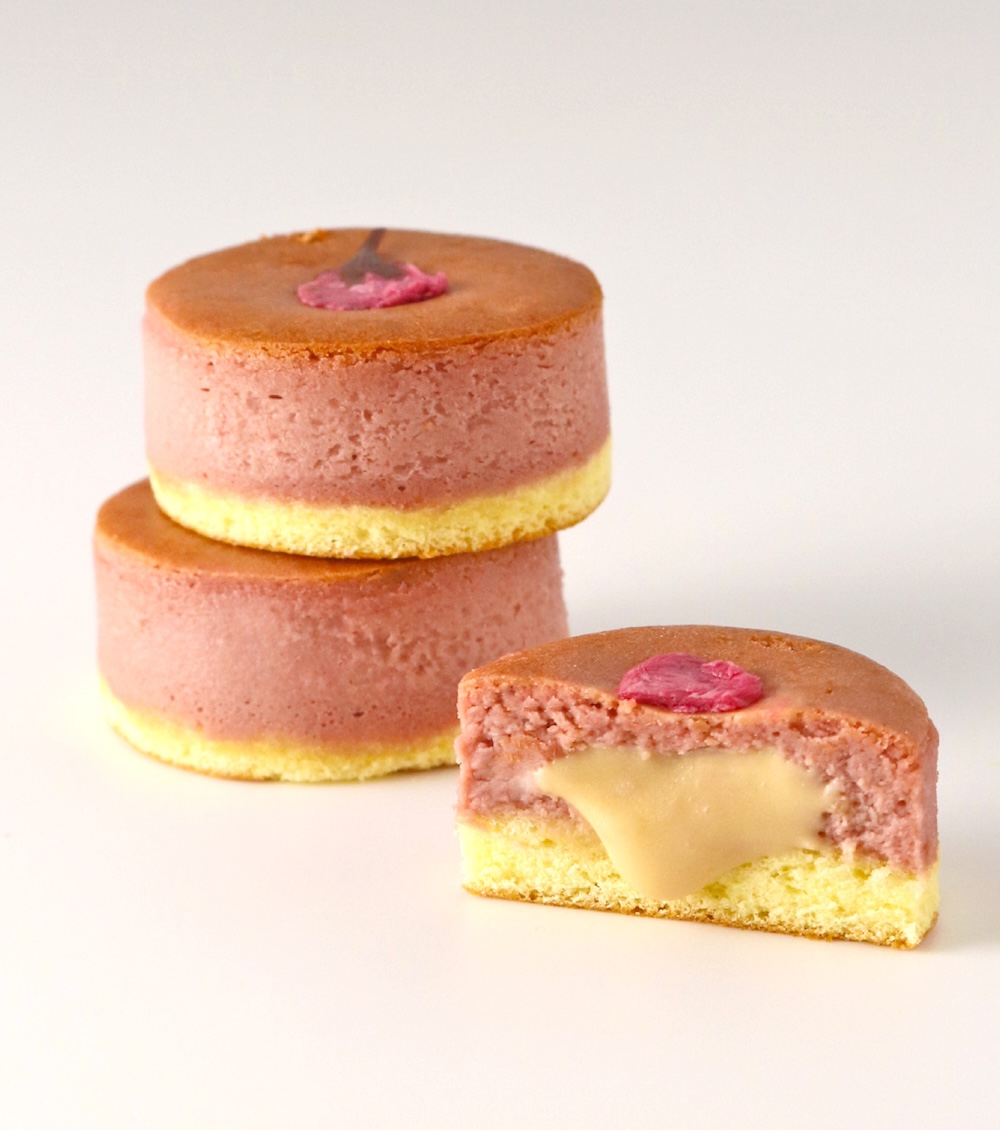 「あさぎりスフレチーズケーキ〈さくら〉」税込み432円