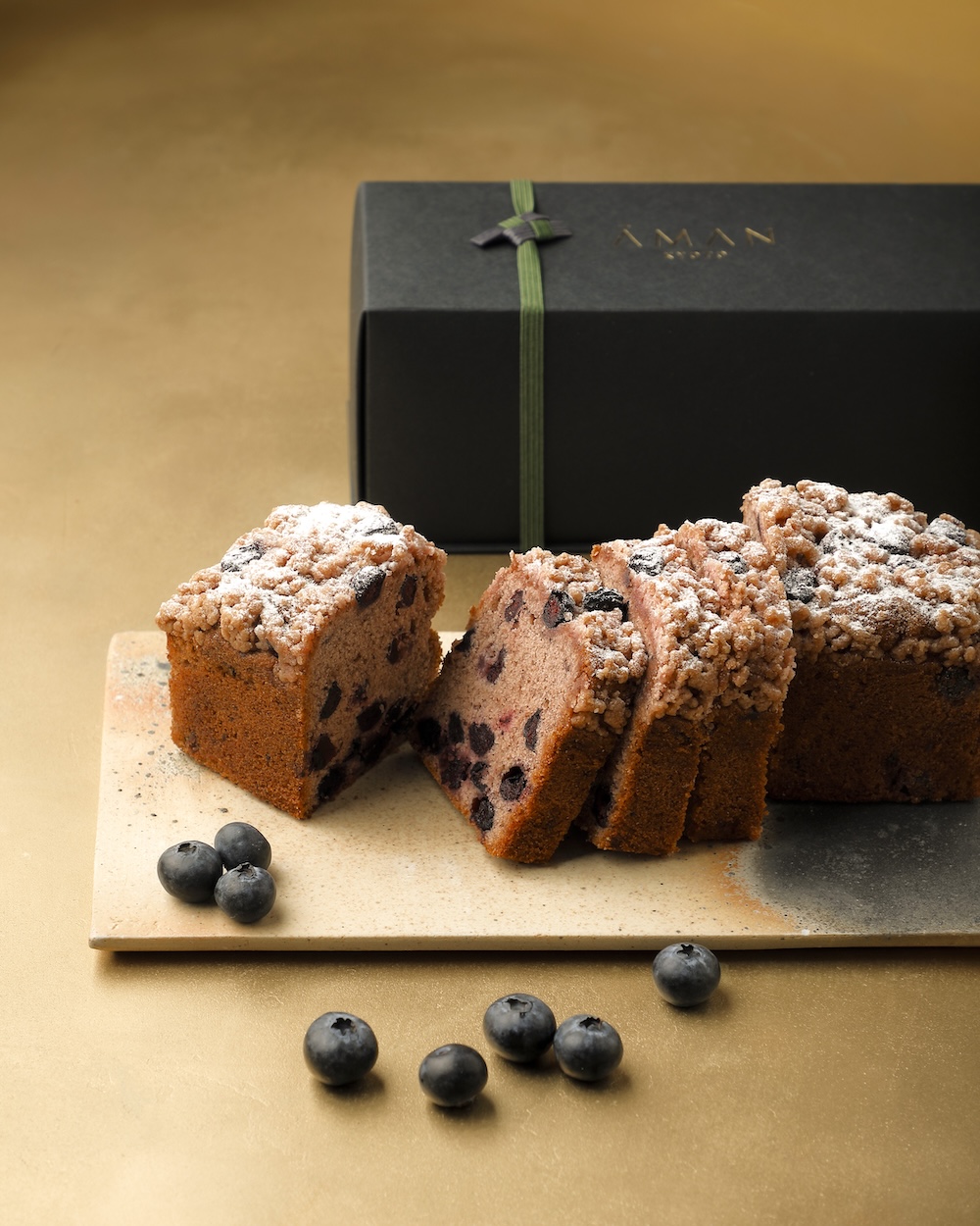 「ブルーベリーとクリームチーズのパウンドケーキ」イメージ