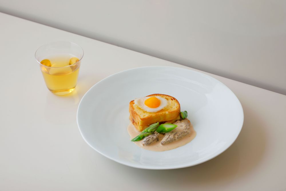 「桜アフタヌーンティー」平日・税込み6,600円、土日祝日・税込み7,260円（いずれも別途サービス料）