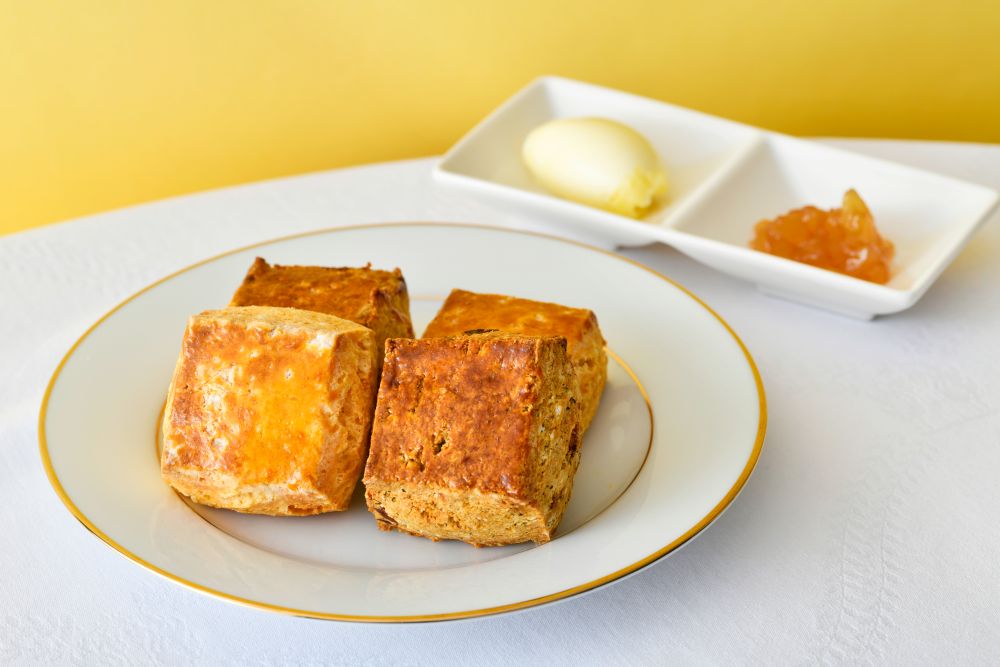 「薔薇のアフタヌーンティー」イメージ