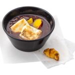 「お餅と芋甘露入 ぜんざい〜塩昆布のミニミニクロワッサン添え〜」税込み690円