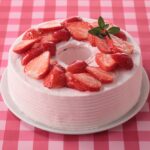 「苺たっぷりシフォンケーキ」イメージ