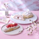 左から「いちごと桜のデニッシュ」550円、「いちごと桜のメロンパン」500円