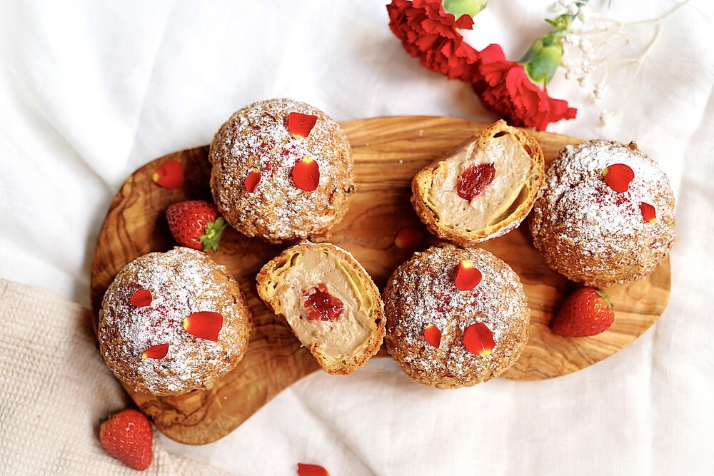 「紅茶とバラのシュークリーム」イメージ