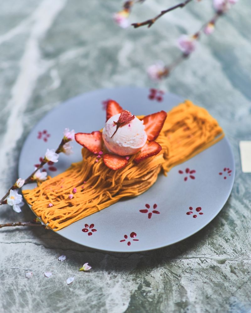 「桜舞う蜜芋モンブランパンケーキ」税込み1,980円