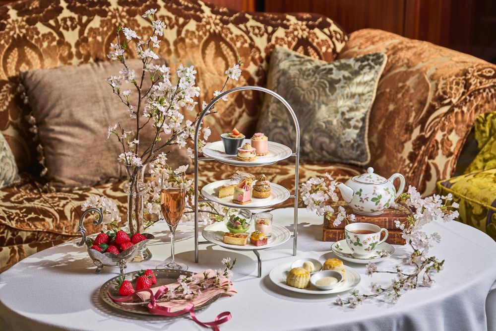 アフタヌーンティー「さくら＆ストロベリー ロワイヤル」税込み7,800円～（サービス料含む）