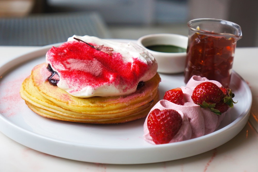 「桜とベリーのもちもちパンケーキ」税込み1,750円