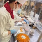 「愛媛県 宇和島市 CORLEO FARM産『清見オレンジ』のシナモンクラムのケーキ」イメージ