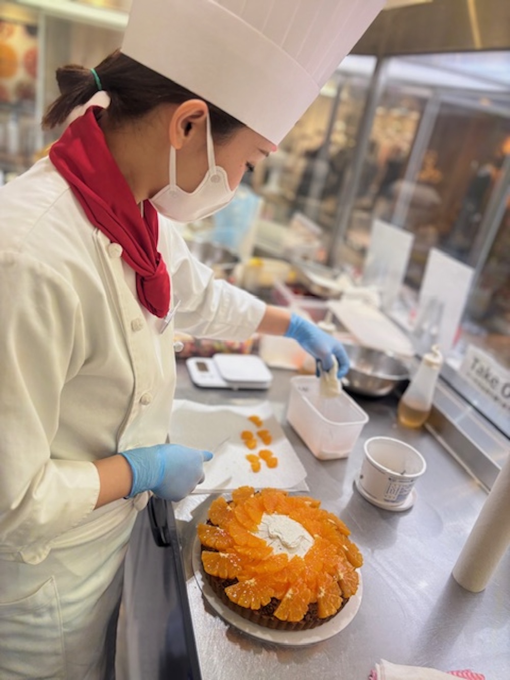 「愛媛県 宇和島市 CORLEO FARM産『清見オレンジ』のシナモンクラムのケーキ」イメージ