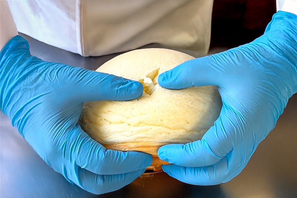 「焼きたてチーズズコットケーキ」イメージ