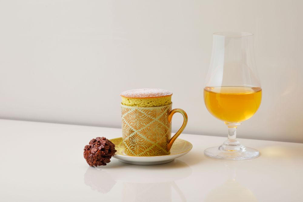 「桜アフタヌーンティー」平日・税込み6,600円、土日祝日・税込み7,260円（いずれも別途サービス料）