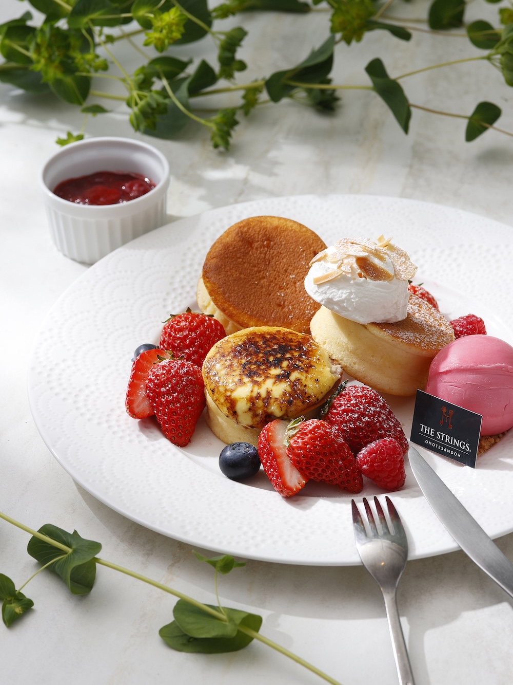 「いちごのトリプルリッチパンケーキ」イメージ