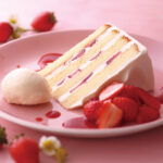 4月14日より販売される「苺のショートケーキ　バニラアイス添え」税込み1,540円