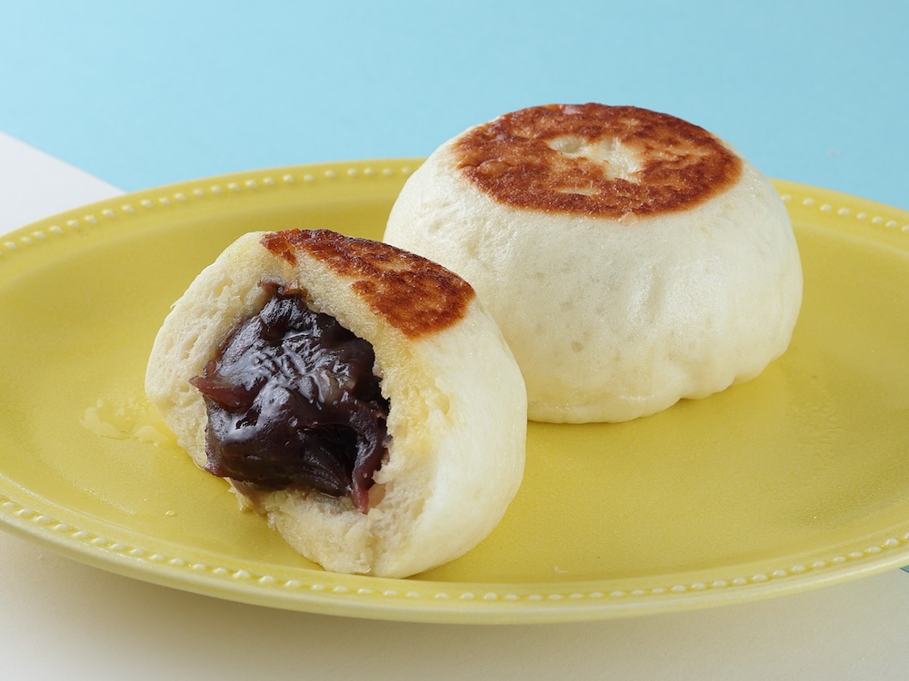 「パオパオ」のエキュート立川限定「バターを入れた焼あんまん」税込み355円