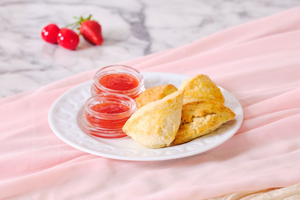 「春いちごと真っ赤なチェリーのアフタヌーンティー」イメージ