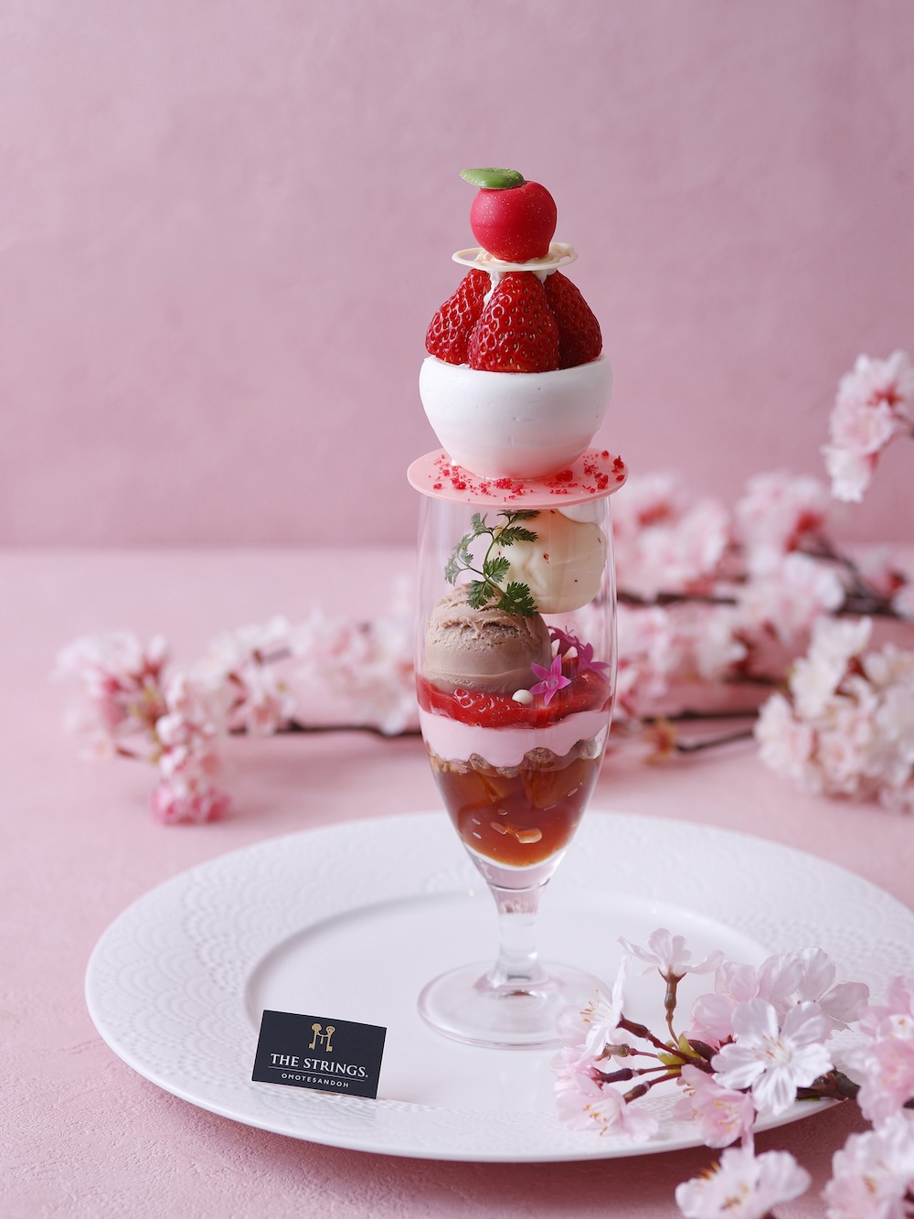 「いちごとりんごのお花見パフェ」イメージ
