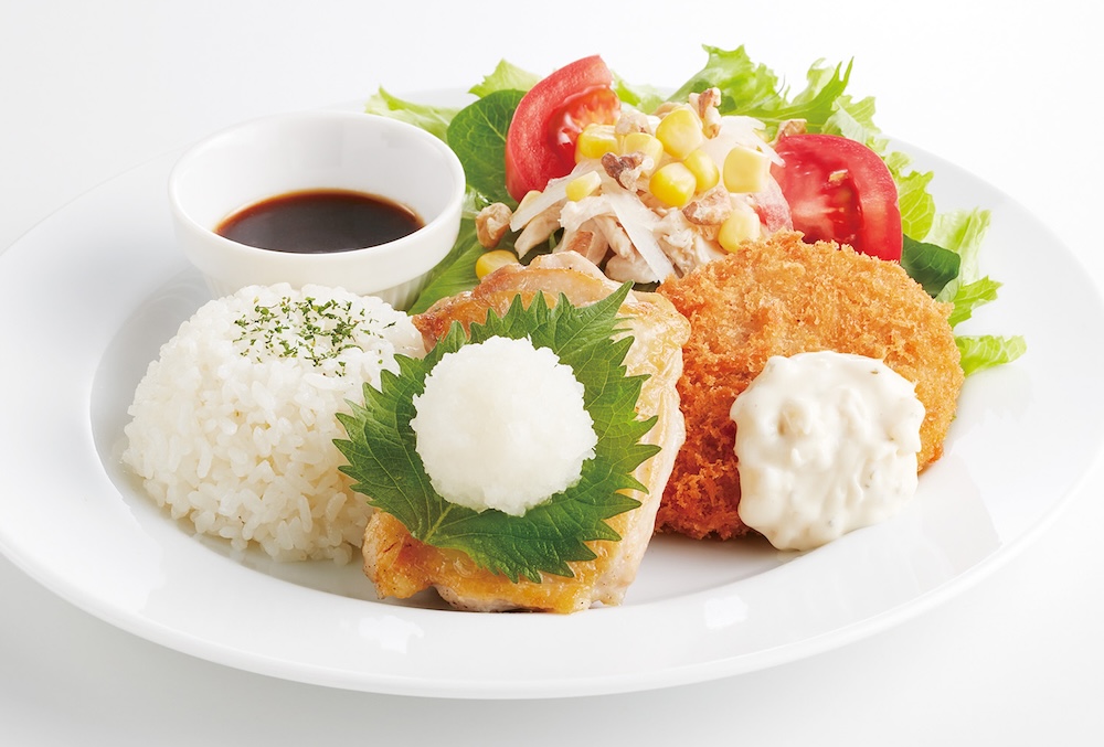 【木曜日】「和風チキンステーキとポテトコロッケ＆蒸し鶏サラダ」スープバー付き・税込み700円