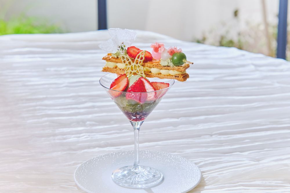 オプションメニューの「いちごと抹茶のミルフィーユパフェ」イメージ