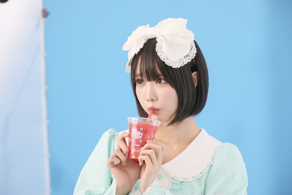 「マックに甘いの飲みにこないか キティとプリン」篇のメイキングビジュアル