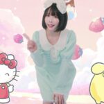 「マックに甘いの飲みにこないか キティとプリン」篇ビジュアル