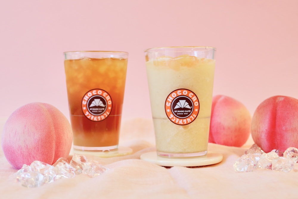 左から「濃密ピーチティー」、「濃密ピーチスムージー」