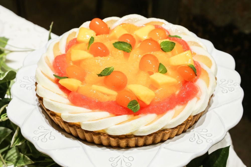 「5種の柑橘のタルト」ピース・税込み1,296円、ホール・税込み12,960円