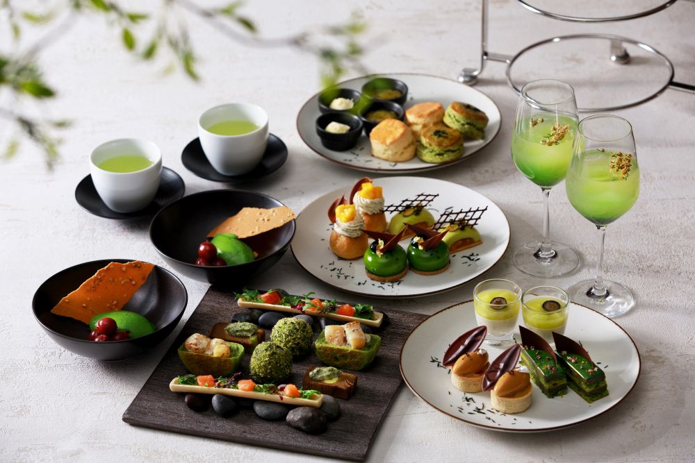 「八女茶＆ハーブ アフタヌーンティー」税込み6,000円（別途サービス料）