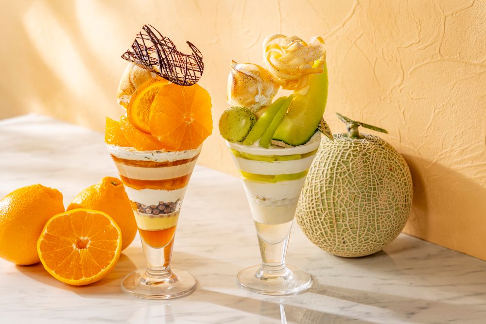 左からストリングス・パフェ「はちみつデコポン」、「メロンライム」イメージ
